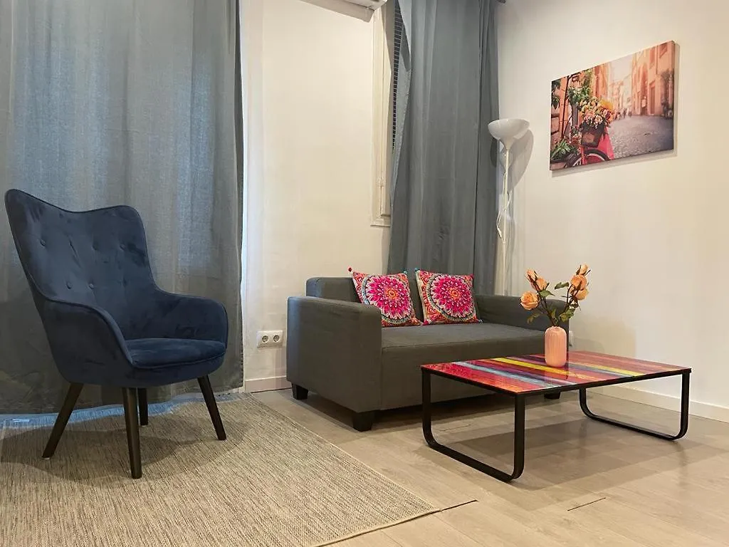 By Plaza Universidad Rooms Barcelona Hostal